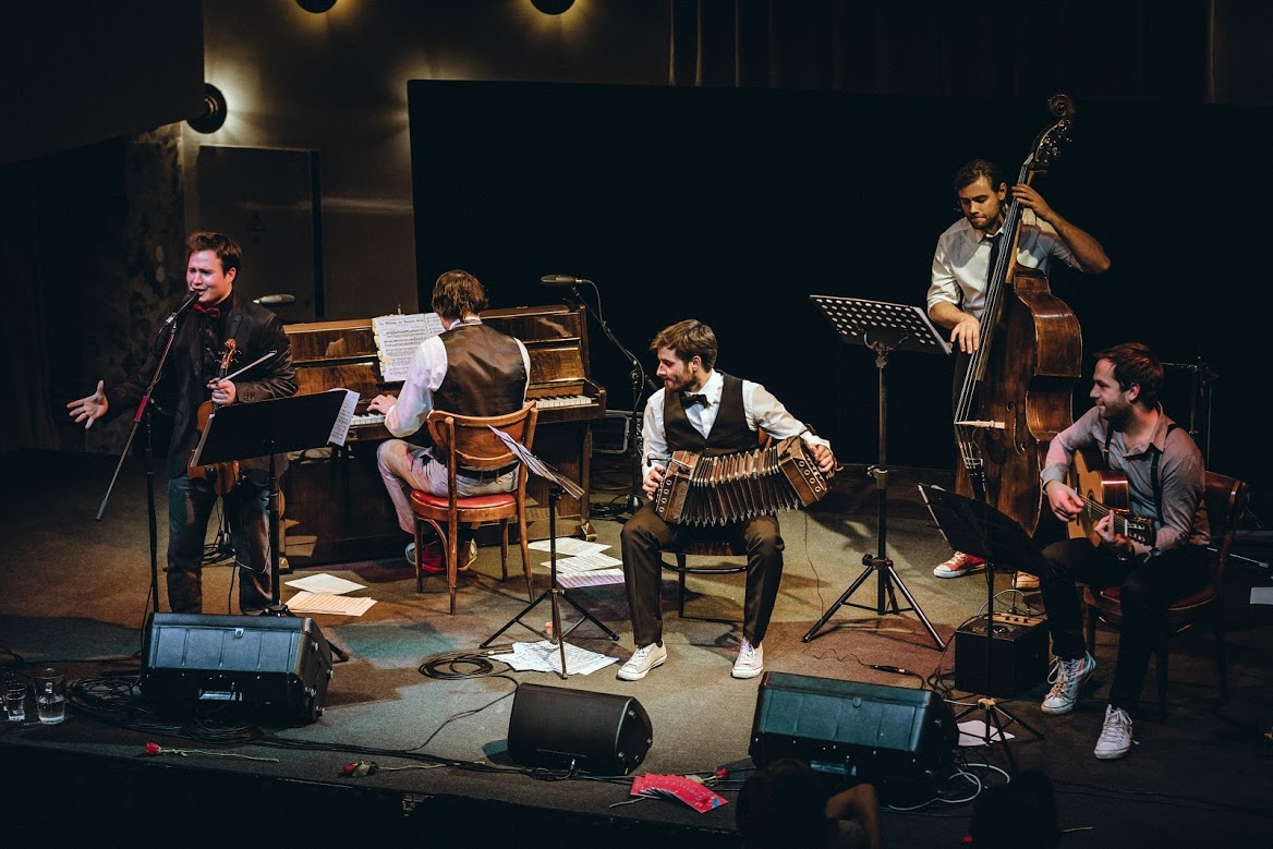 Quintet Piazzolleky in Ana Bezjak