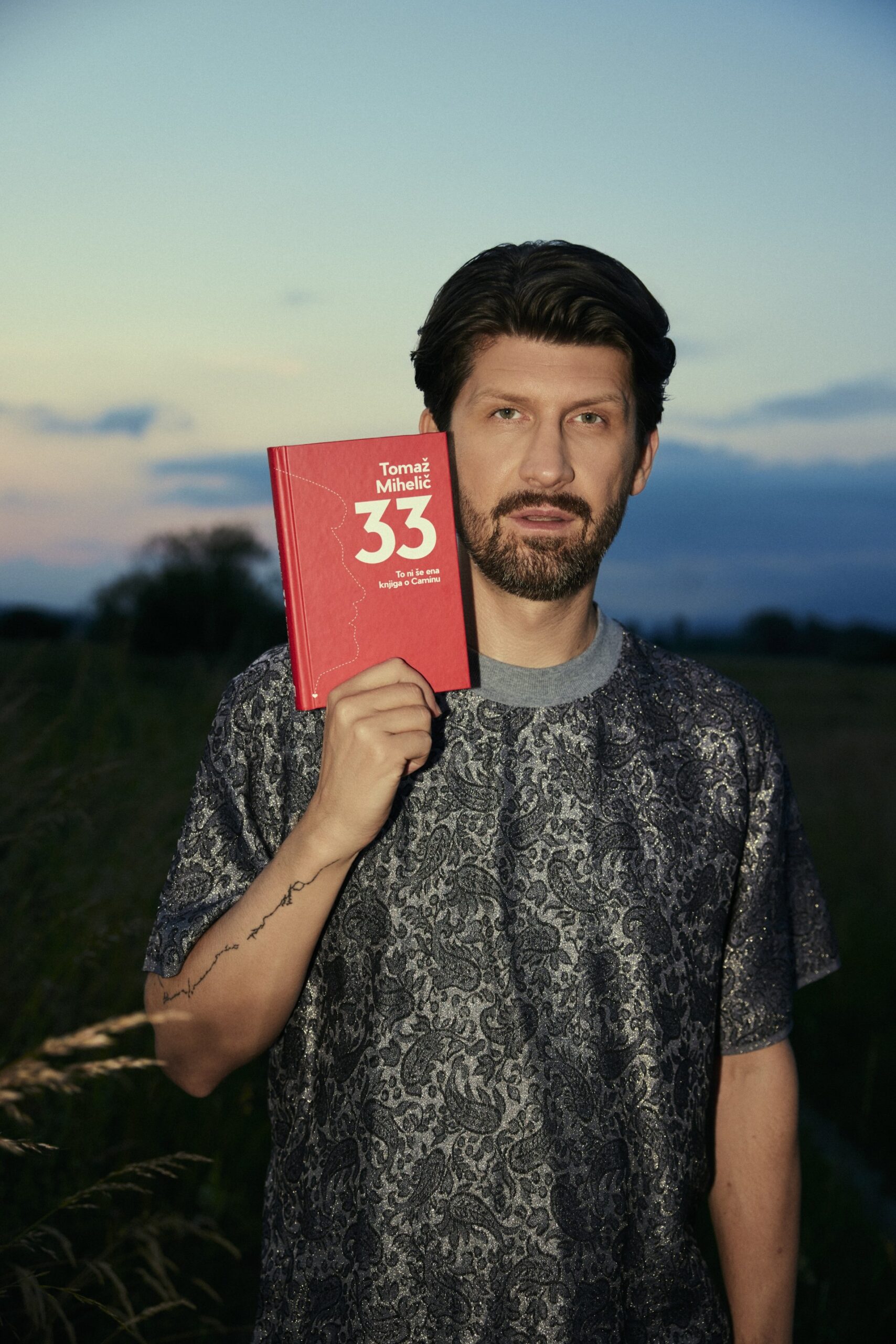 Tomaž Mihelič: 33: to ni še ena knjiga o Caminu
