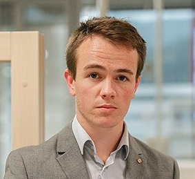 Javno predavanje Rotary kluba Velenje &#8211; Rok Urbanc: Predstavlja umetna inteligenca (UI) svetlo ali temno prihodnost?