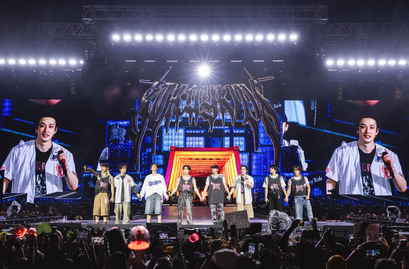 Stray Kids: Doživetje DominATE