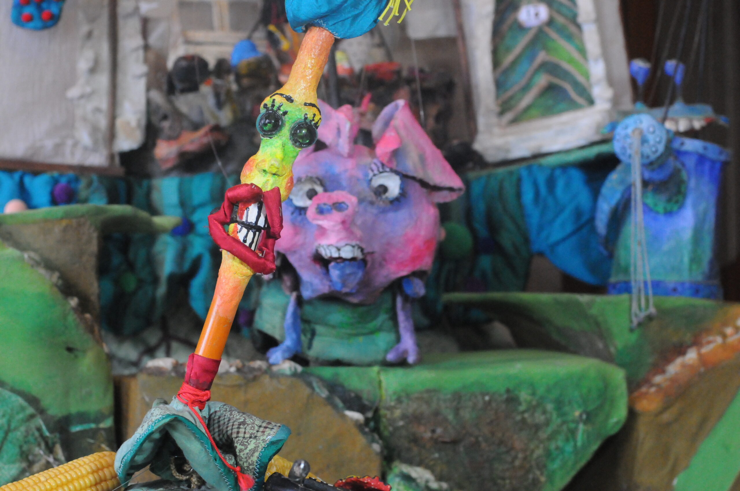 O miški z zašitim trebuščkom