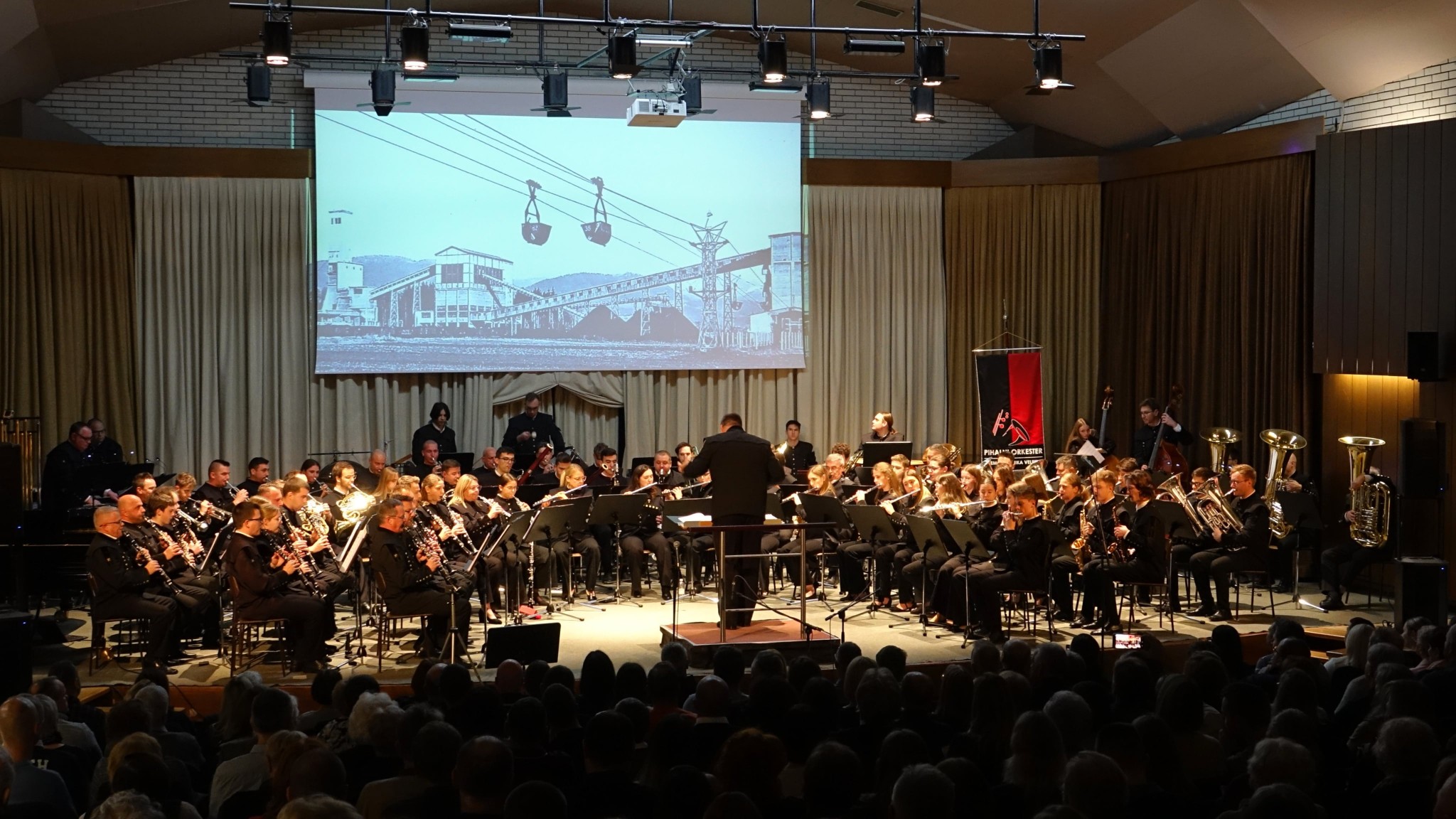 Spomladanski koncert Pihalnega orkestra Premogovnika Velenje