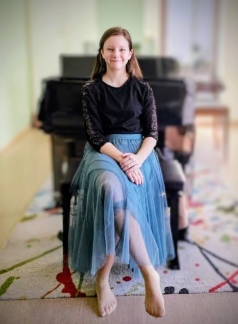 Nuša Mesarec (klavir) s prijatelji